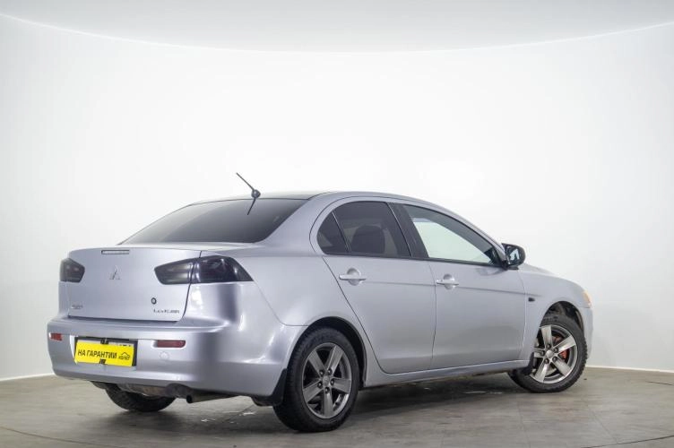Mitsubishi Lancer 4 из 5