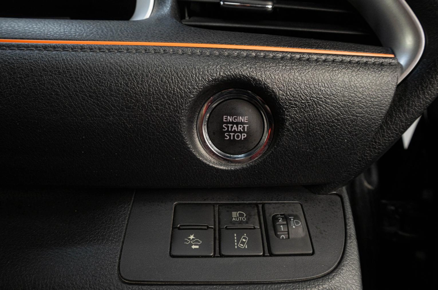 Toyota Sienta 14 из 16