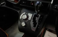 Toyota Sienta 12 из 16