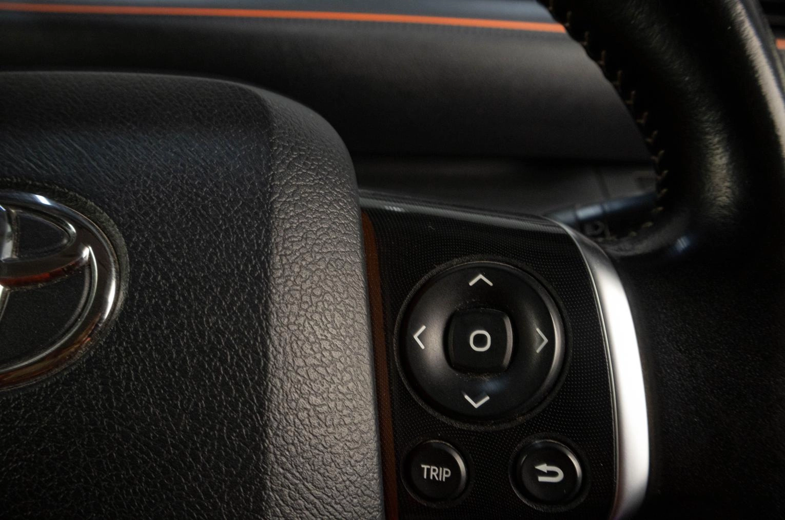 Toyota Sienta 10 из 16