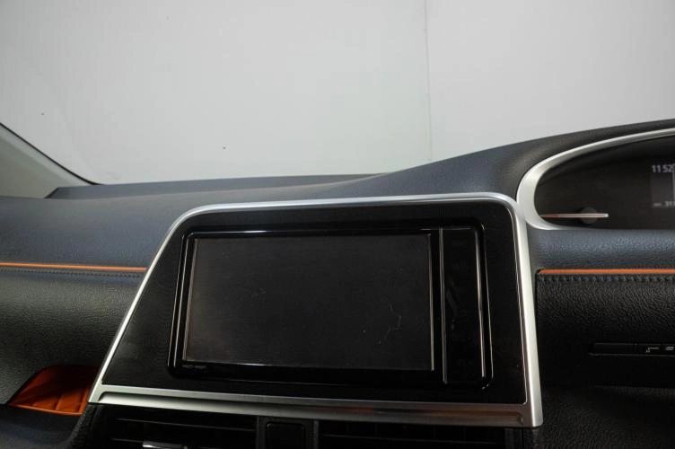 Toyota Sienta 11 из 16