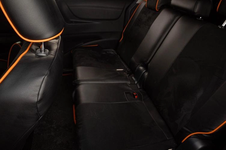 Toyota Sienta 16 из 16