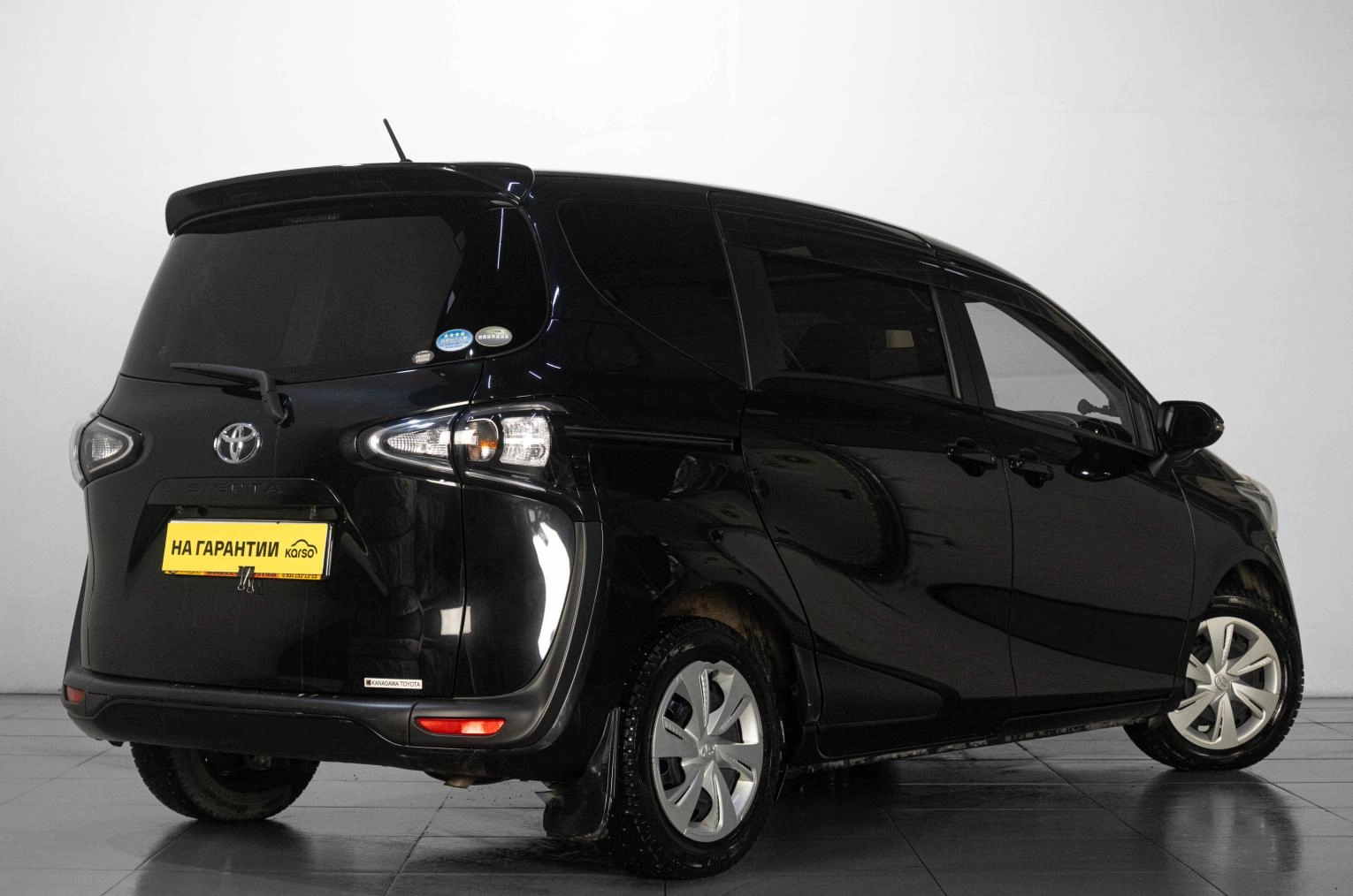 Toyota Sienta 4 из 16