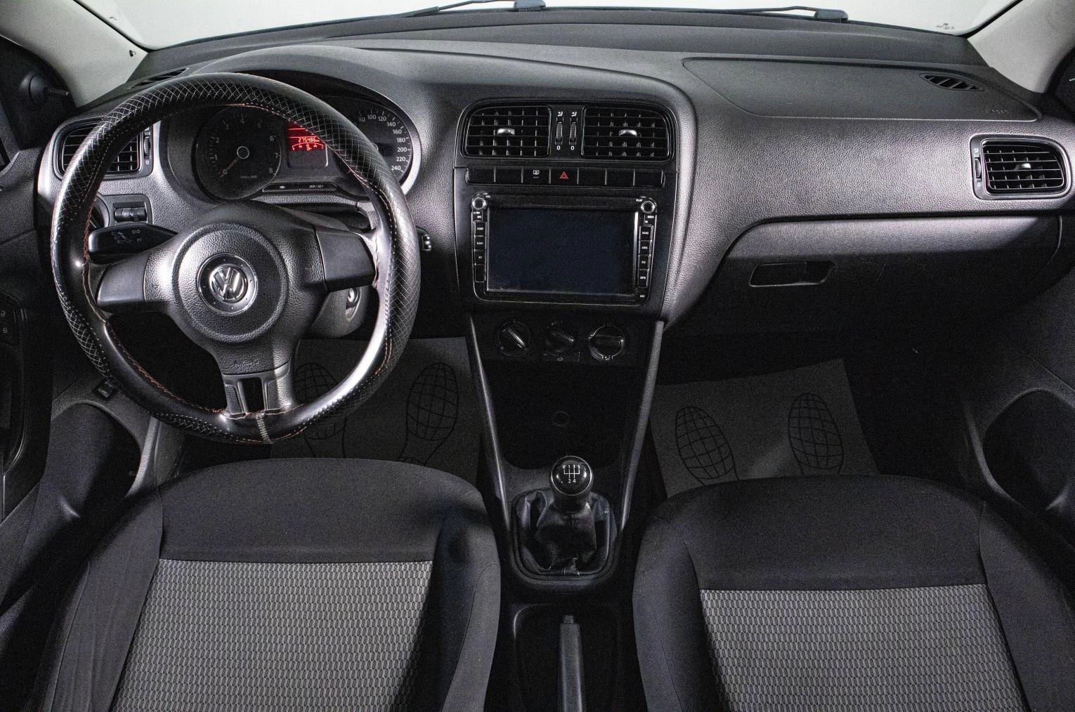 Volkswagen Polo 12 из 16