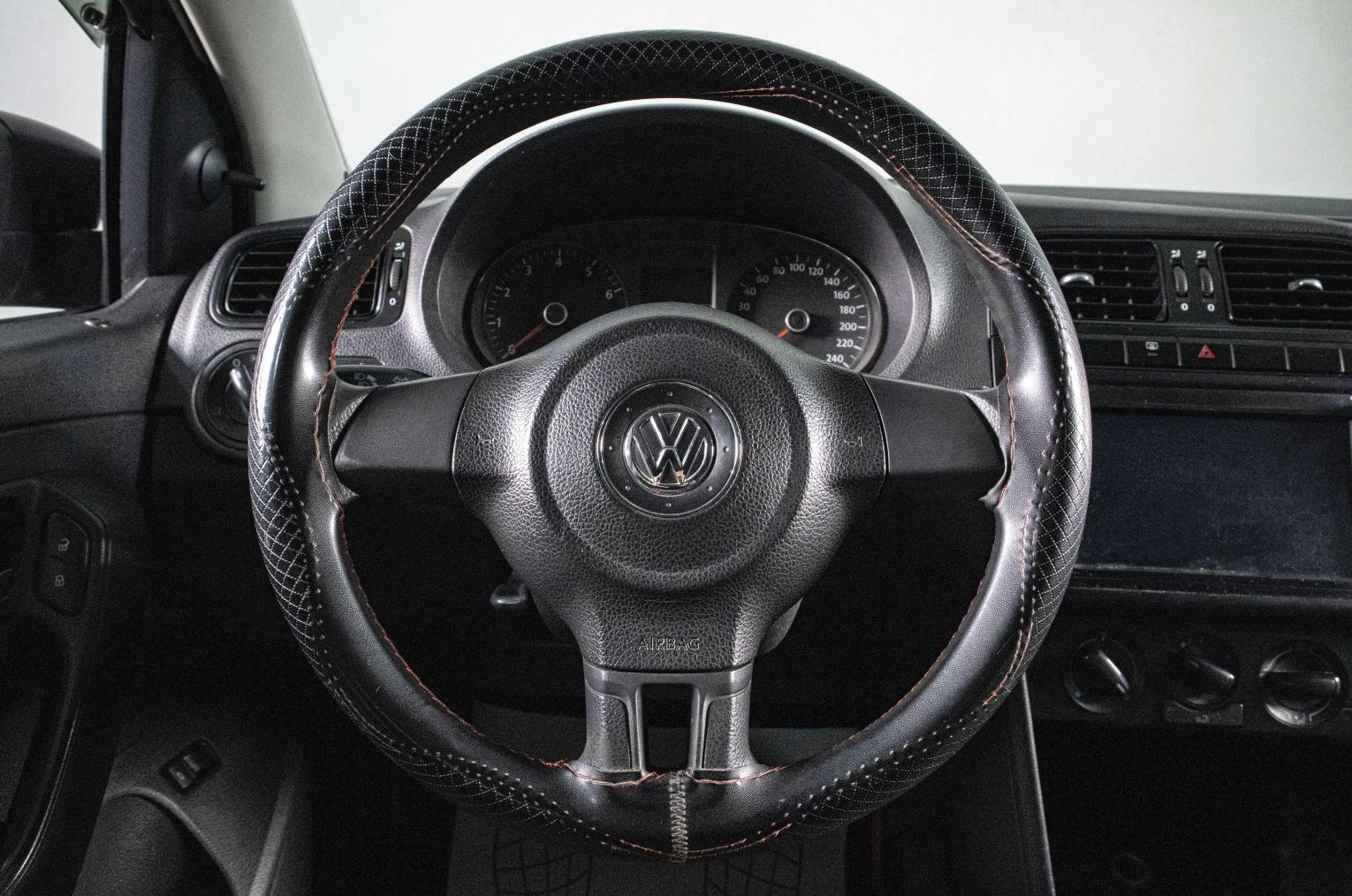 Volkswagen Polo 10 из 16