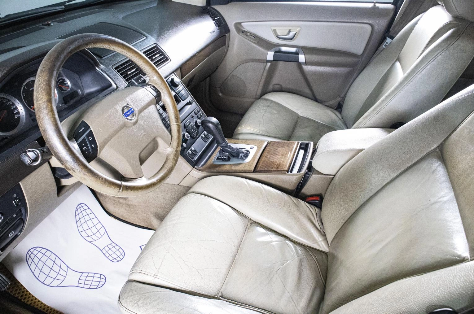 Volvo XC90 9 из 20