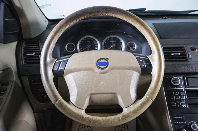 Volvo XC90 12 из 20