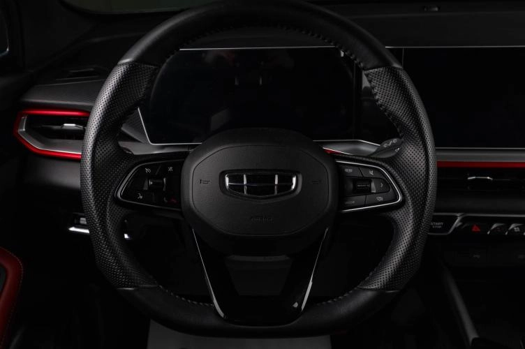 Geely Coolray 11 из 18