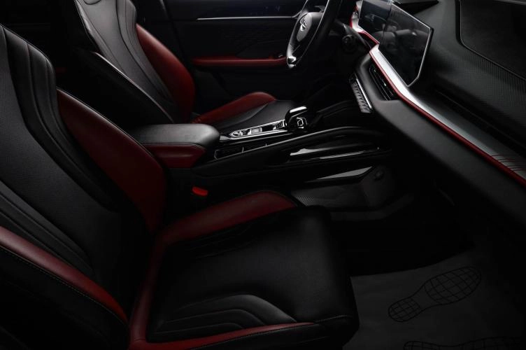 Geely Coolray 16 из 18