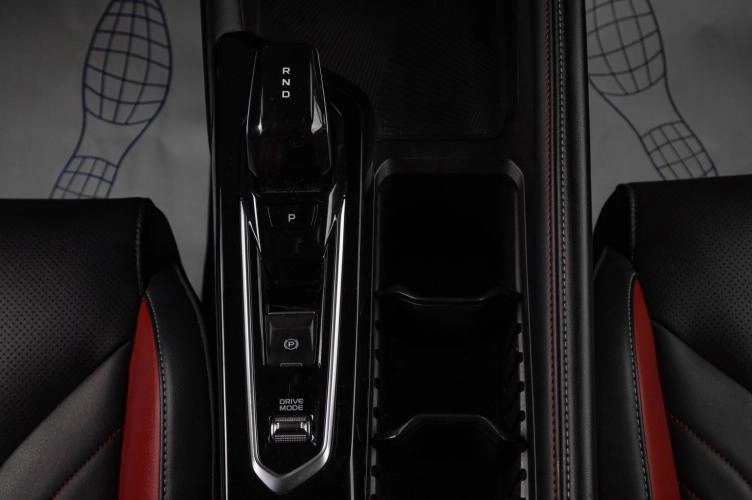 Geely Coolray 14 из 18