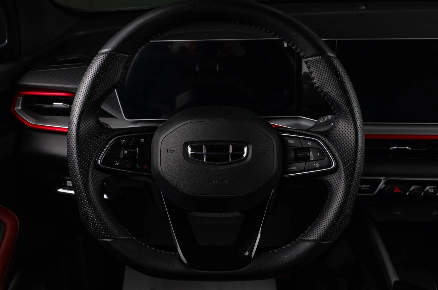 Geely Coolray 11 из 18