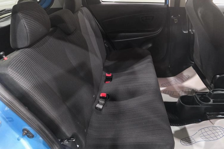 Toyota Vitz 21 из 23