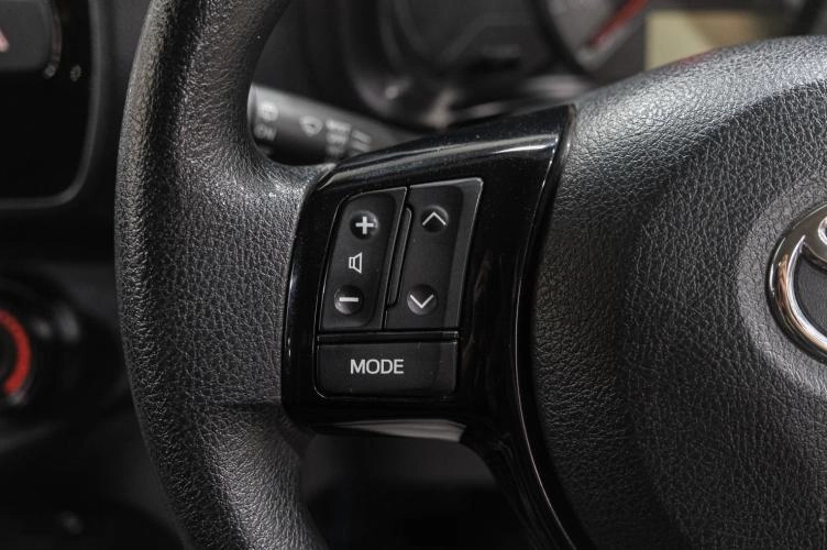 Toyota Vitz 13 из 23