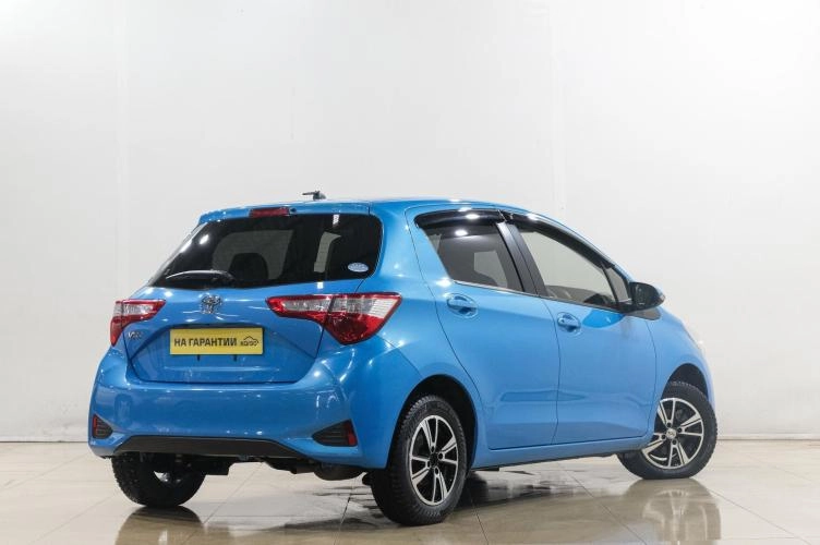 Toyota Vitz 6 из 23
