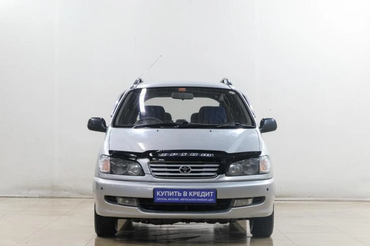 Toyota Ipsum 2 из 5