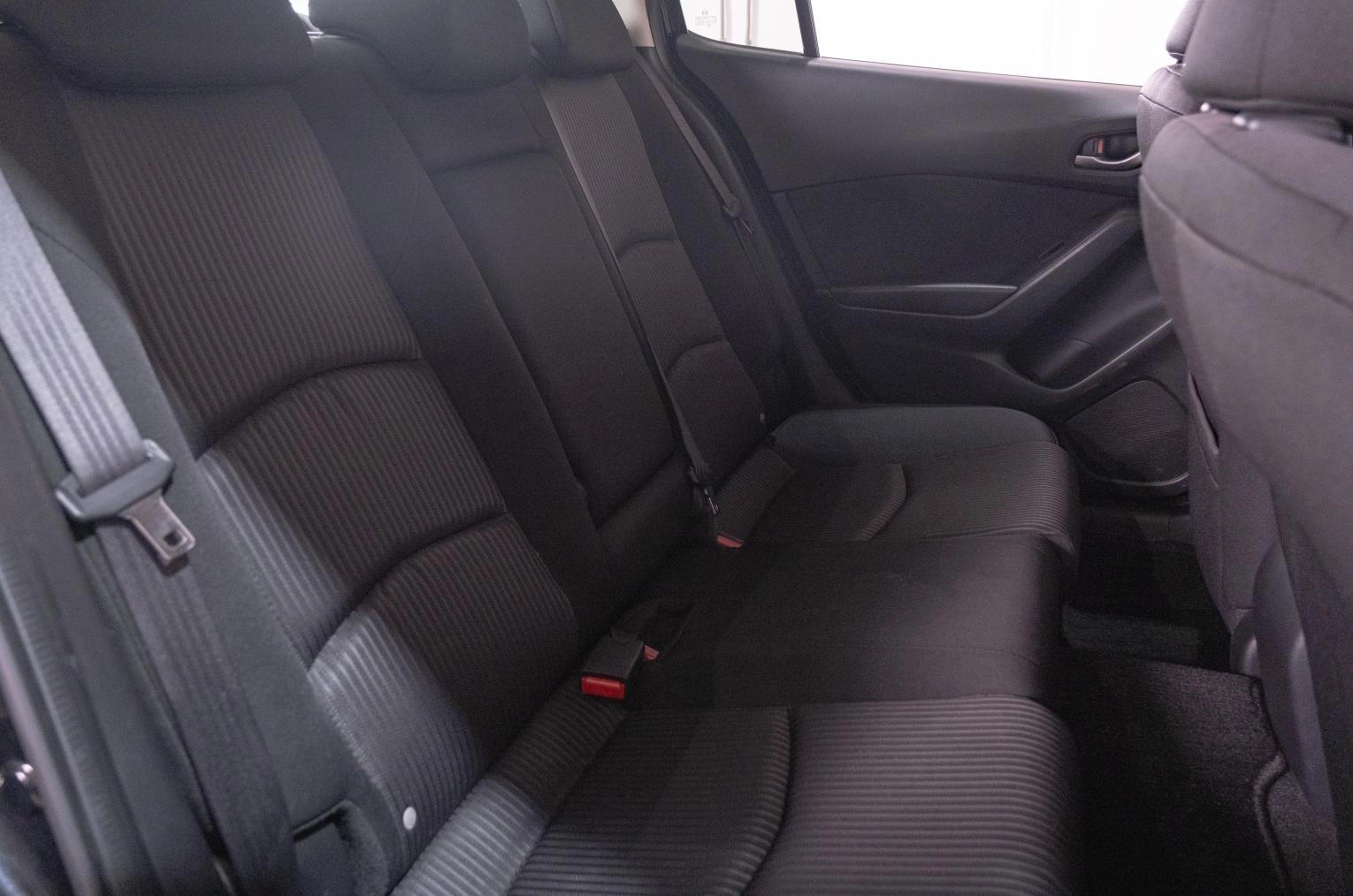 Mazda Axela 20 из 22