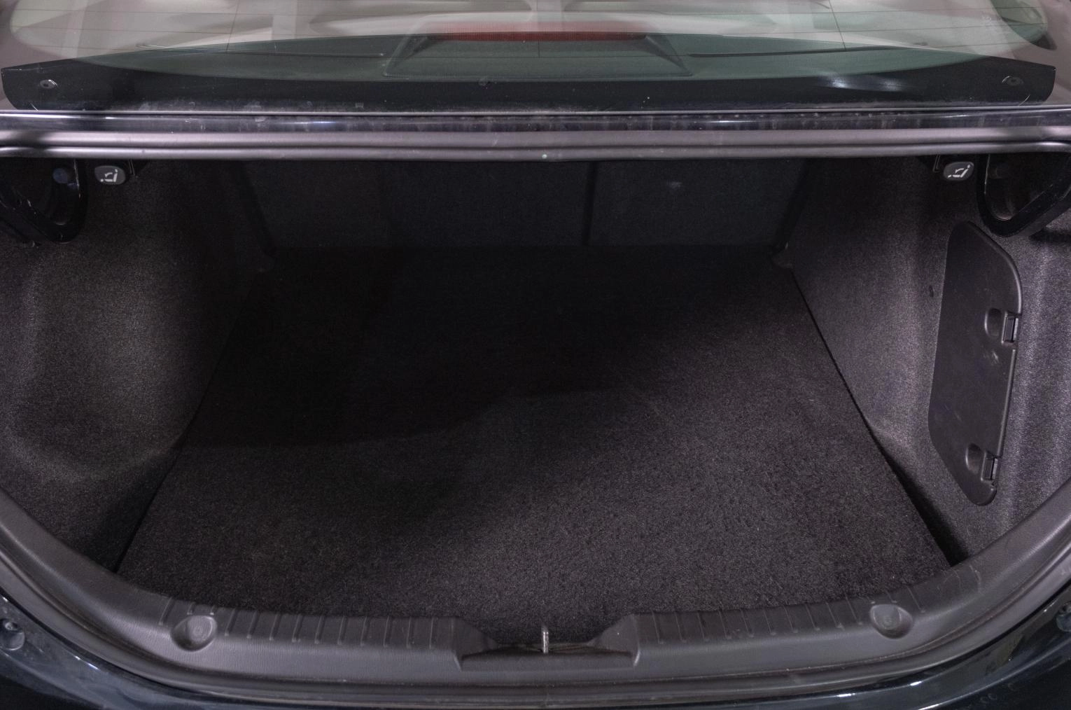 Mazda Axela 22 из 22