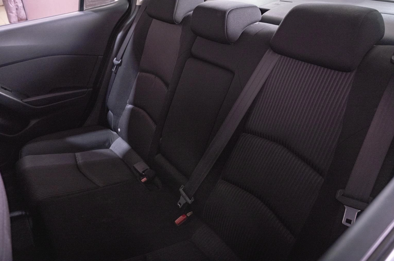 Mazda Axela 21 из 22