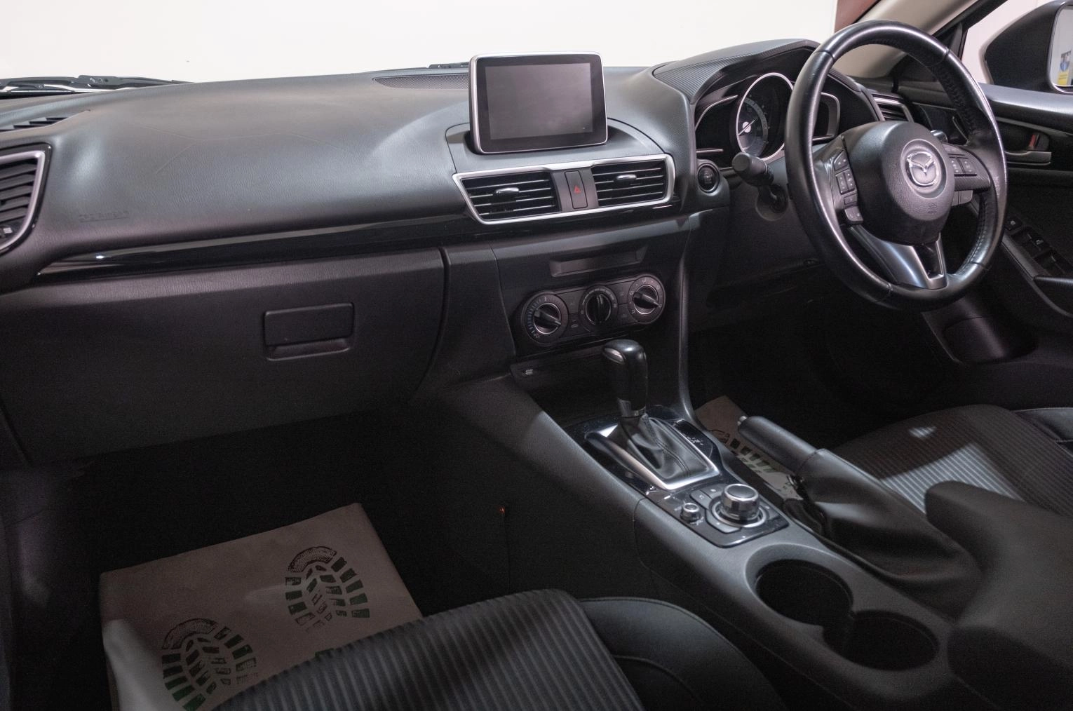 Mazda Axela 10 из 22