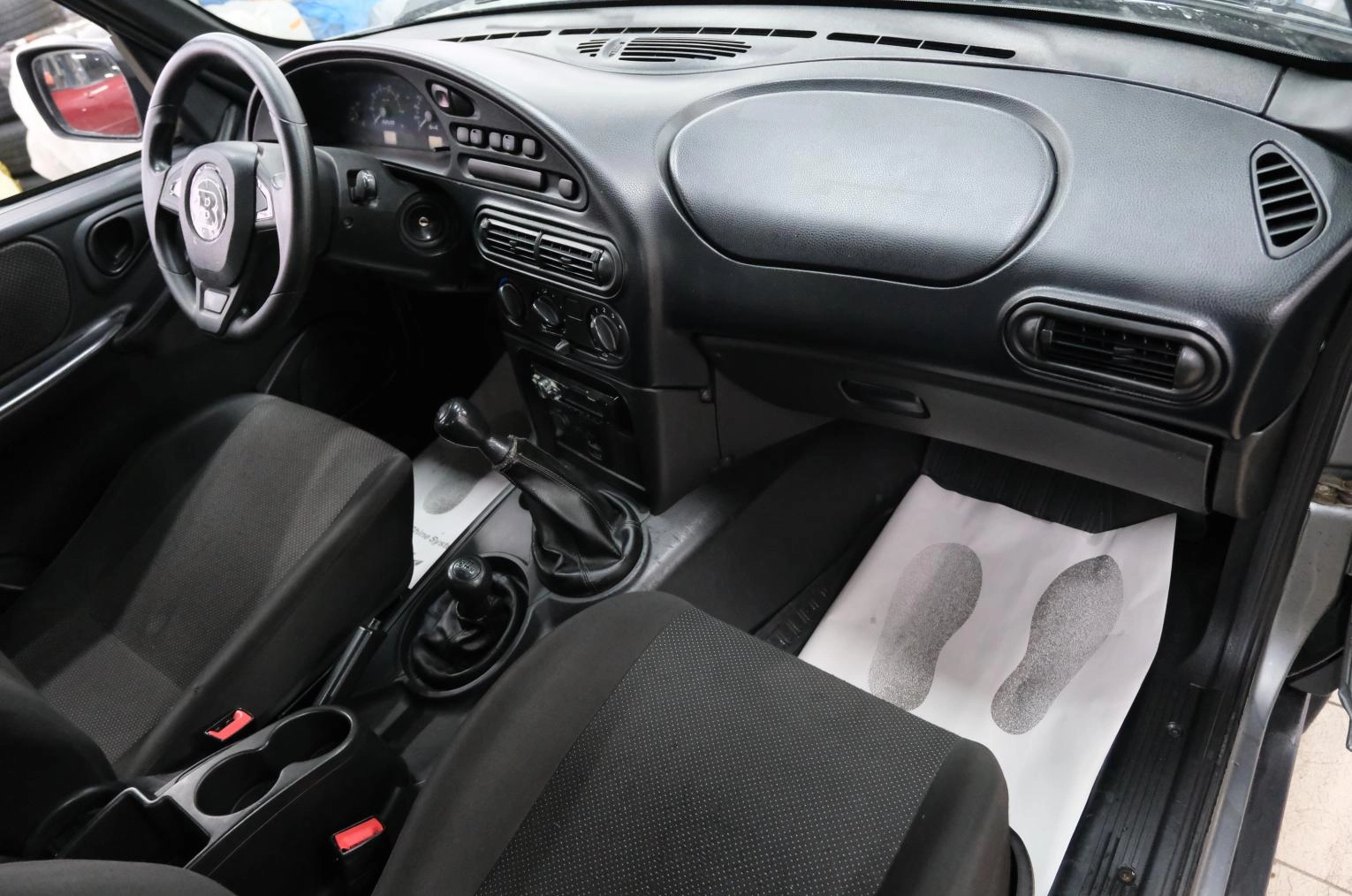 Chevrolet Niva 18 из 23