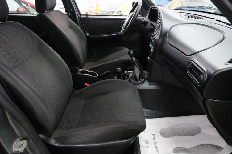 Chevrolet Niva 19 из 23