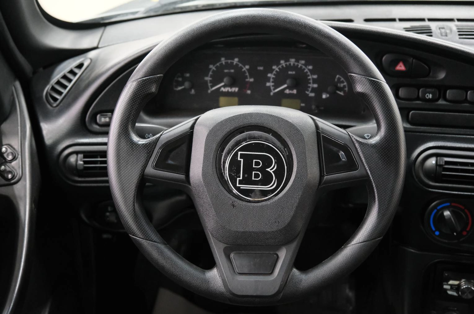 Chevrolet Niva 12 из 23