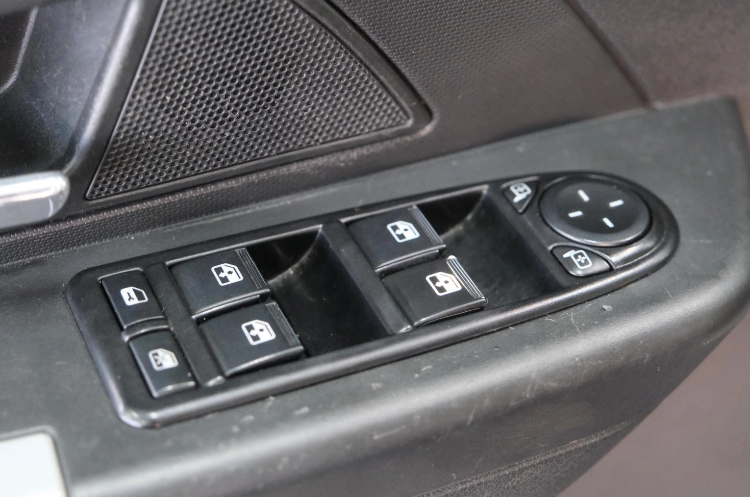 УАЗ Patriot 8 из 22