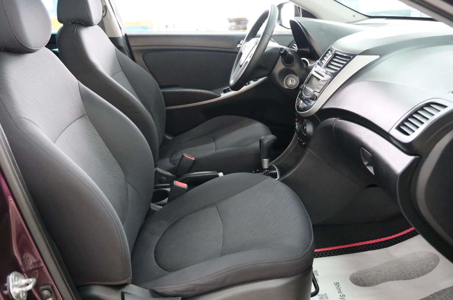 Hyundai Solaris 20 из 23