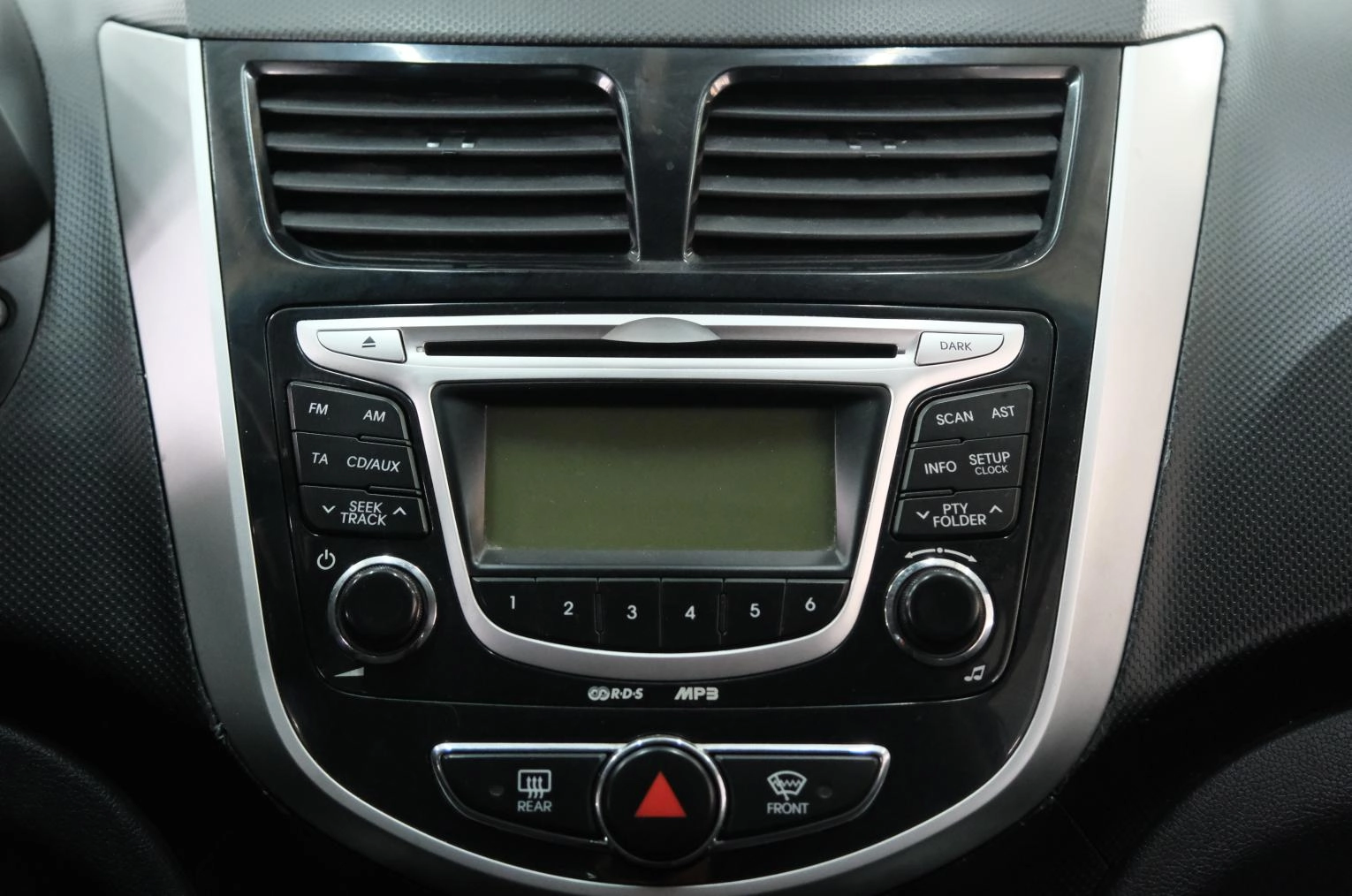 Hyundai Solaris 16 из 23