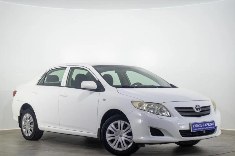 Toyota Corolla 1 из 5