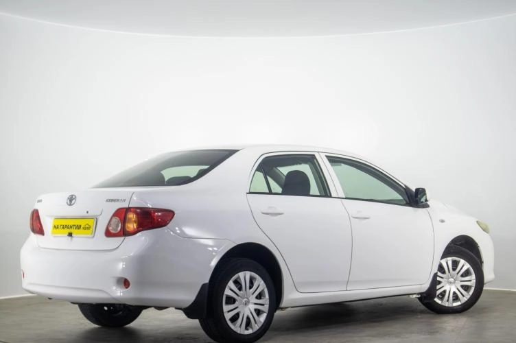 Toyota Corolla 4 из 5