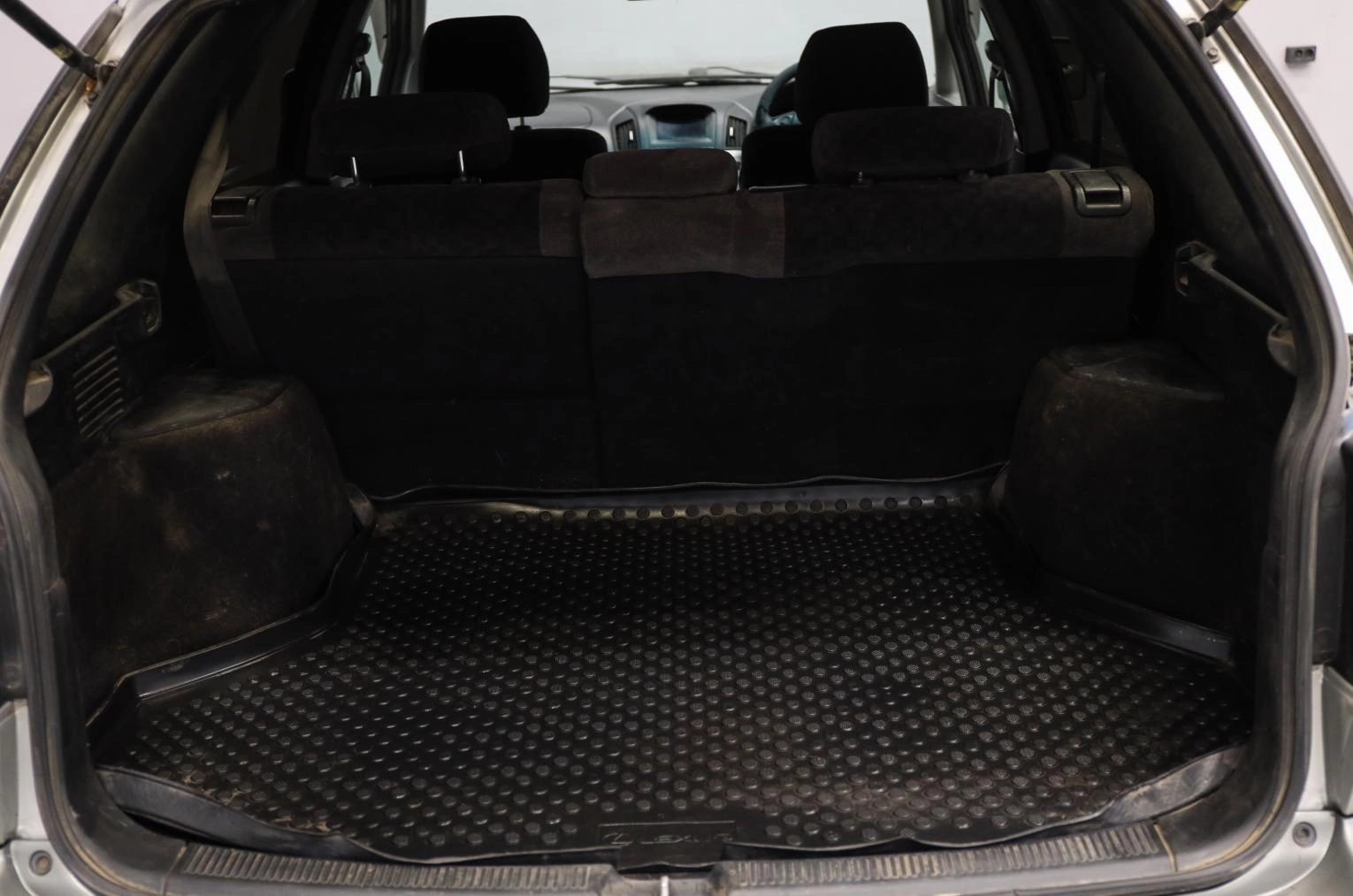 Toyota Harrier 16 из 16