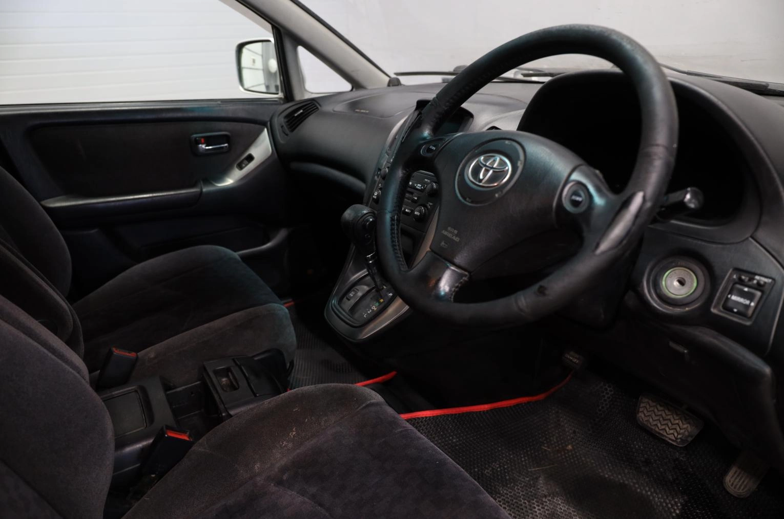 Toyota Harrier 8 из 16