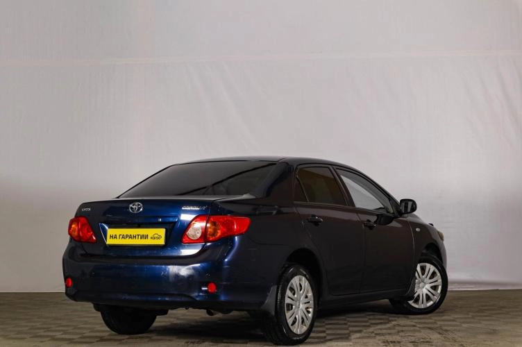 Toyota Corolla 4 из 5