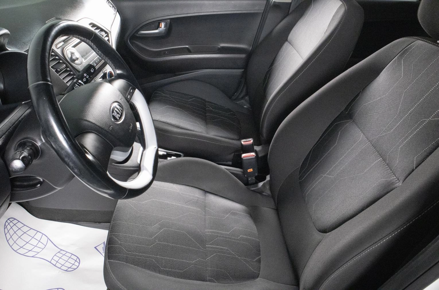 KIA Picanto 8 из 16