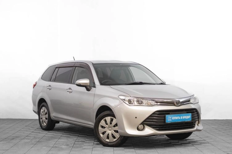 Toyota Corolla Fielder 1 из 5