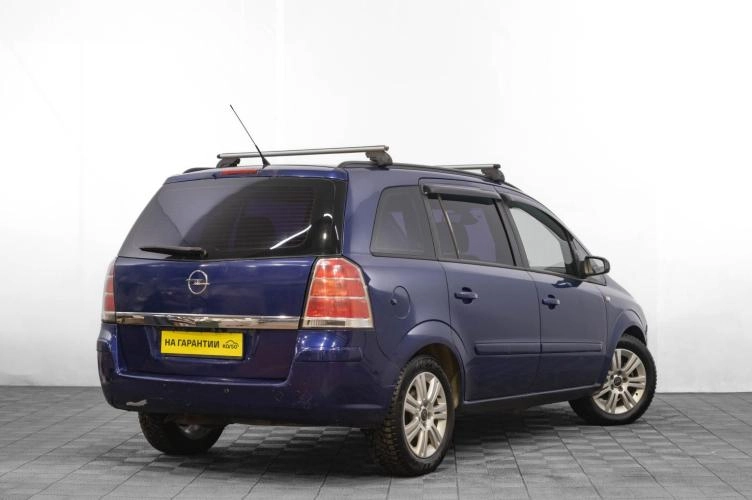 Opel Zafira 4 из 5