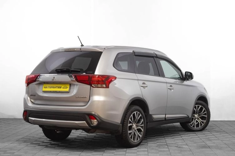 Mitsubishi Outlander 4 из 5