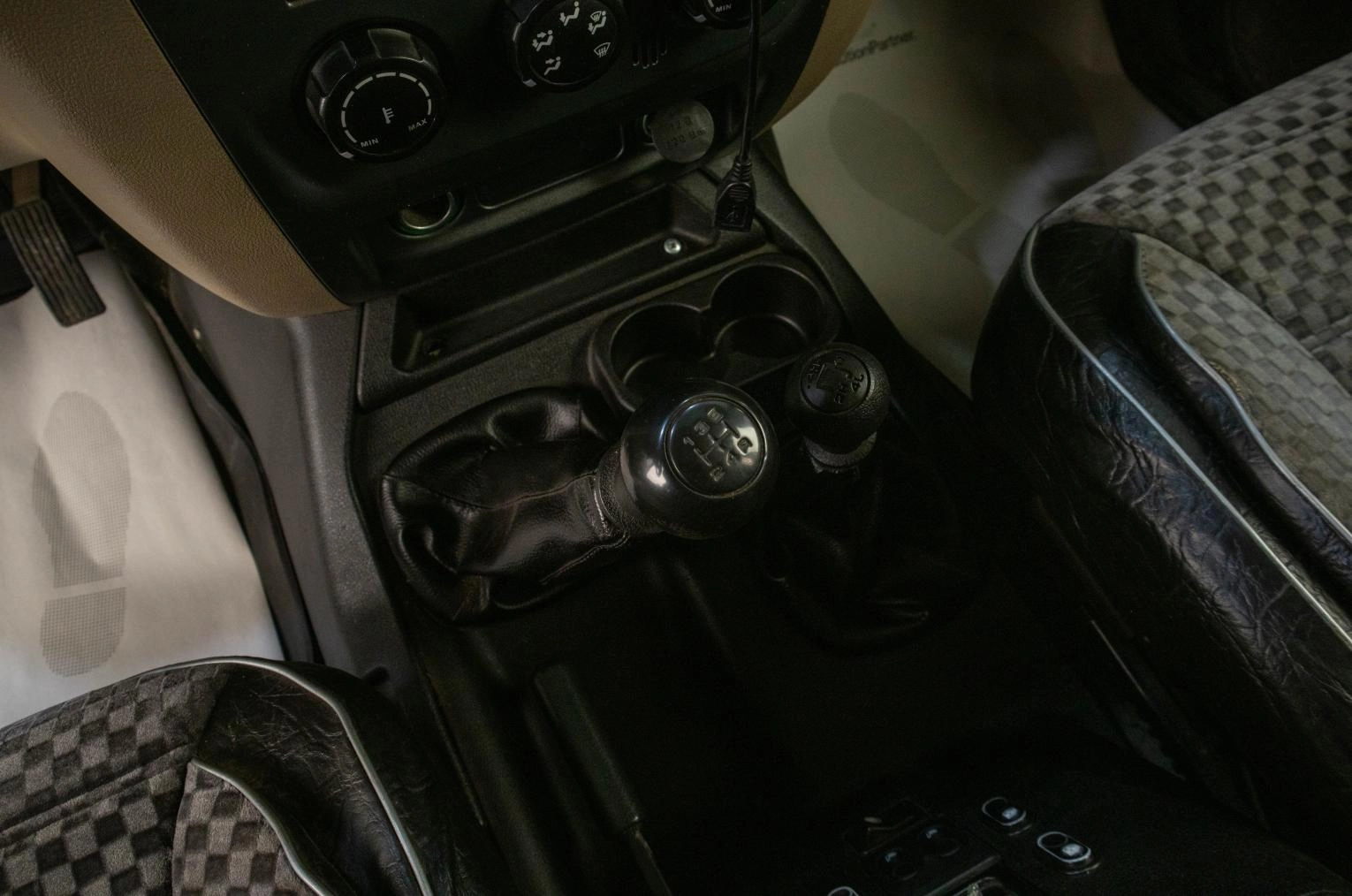 УАЗ Patriot 14 из 19