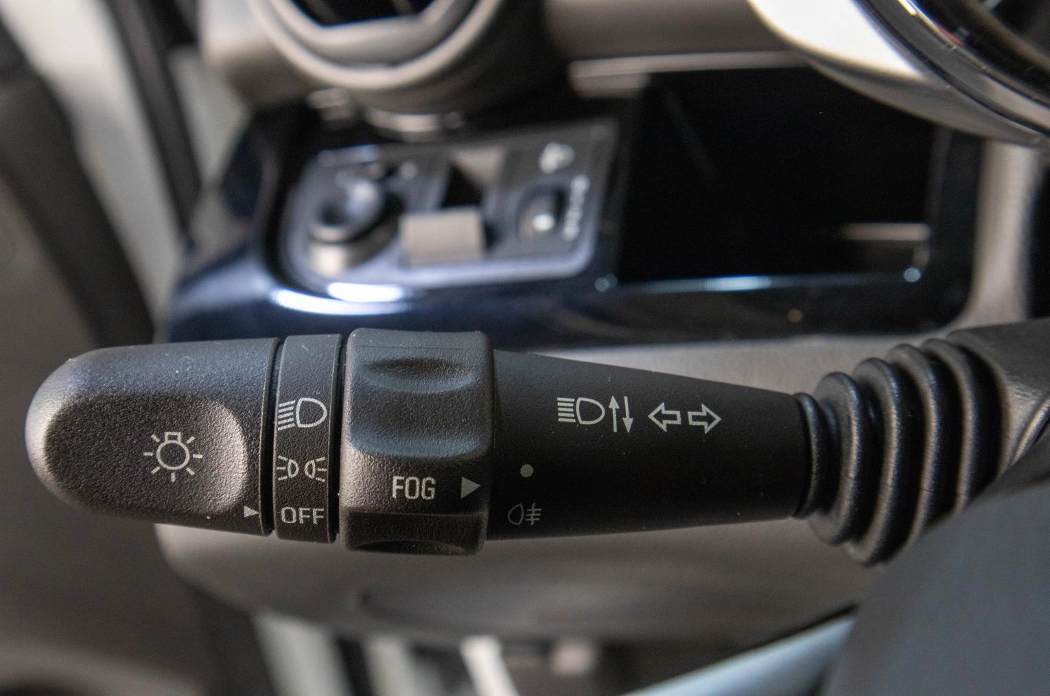 Chevrolet Spark 10 из 19