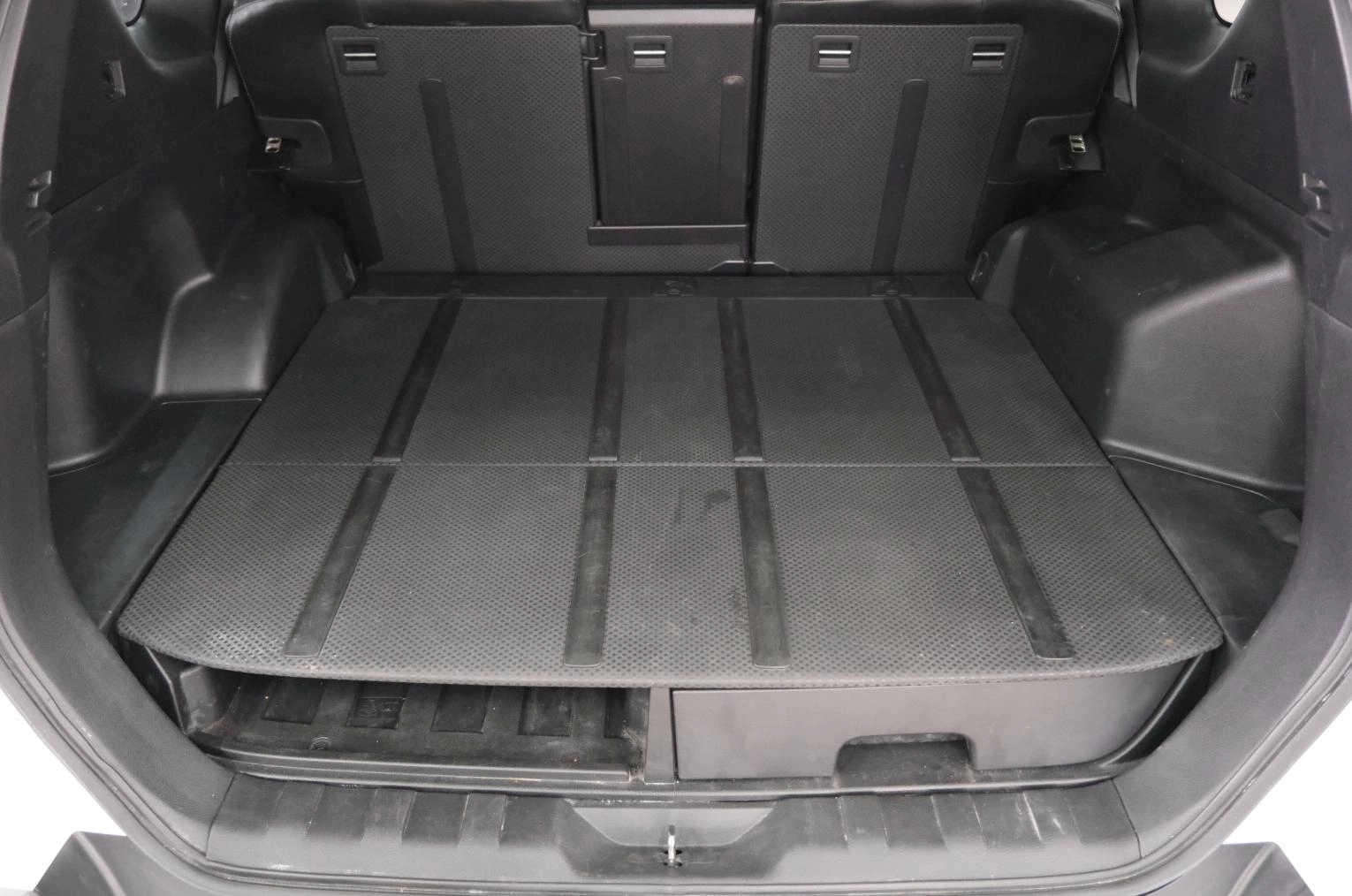 Nissan X-Trail 24 из 24