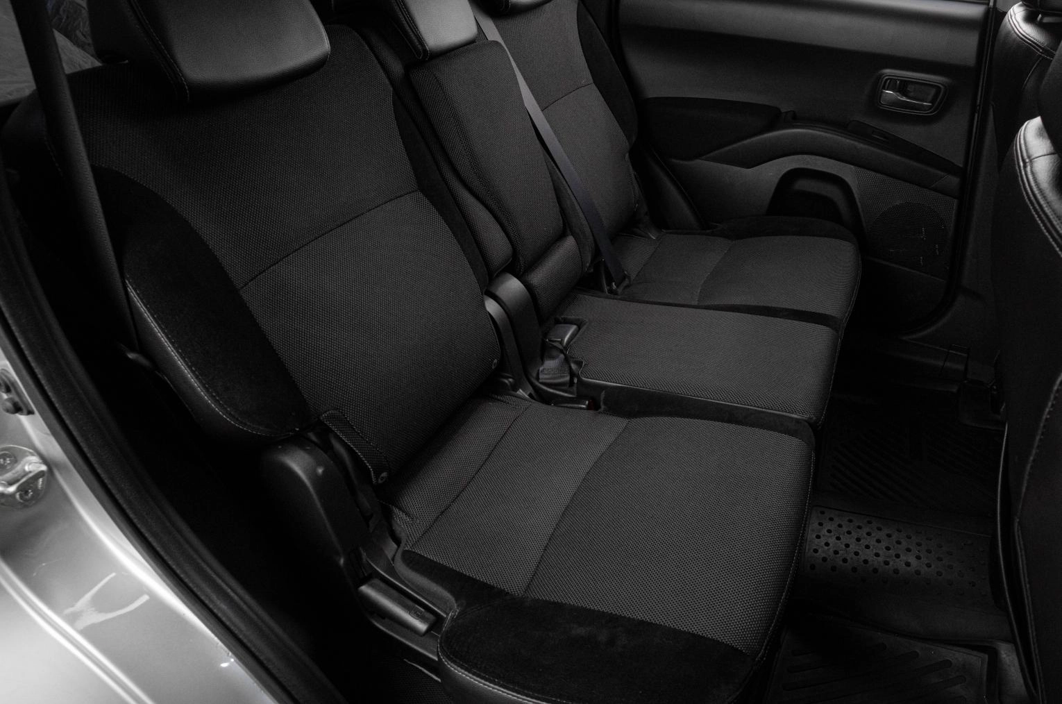 Citroen C-Crosser 21 из 22