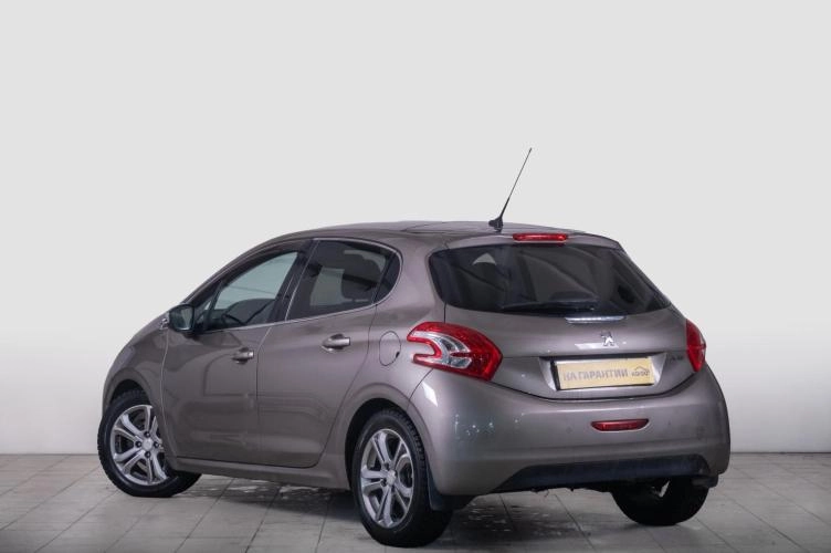 Peugeot 208 5 из 5