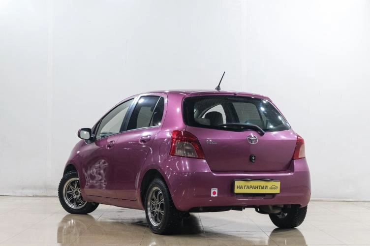 Toyota Vitz 4 из 5