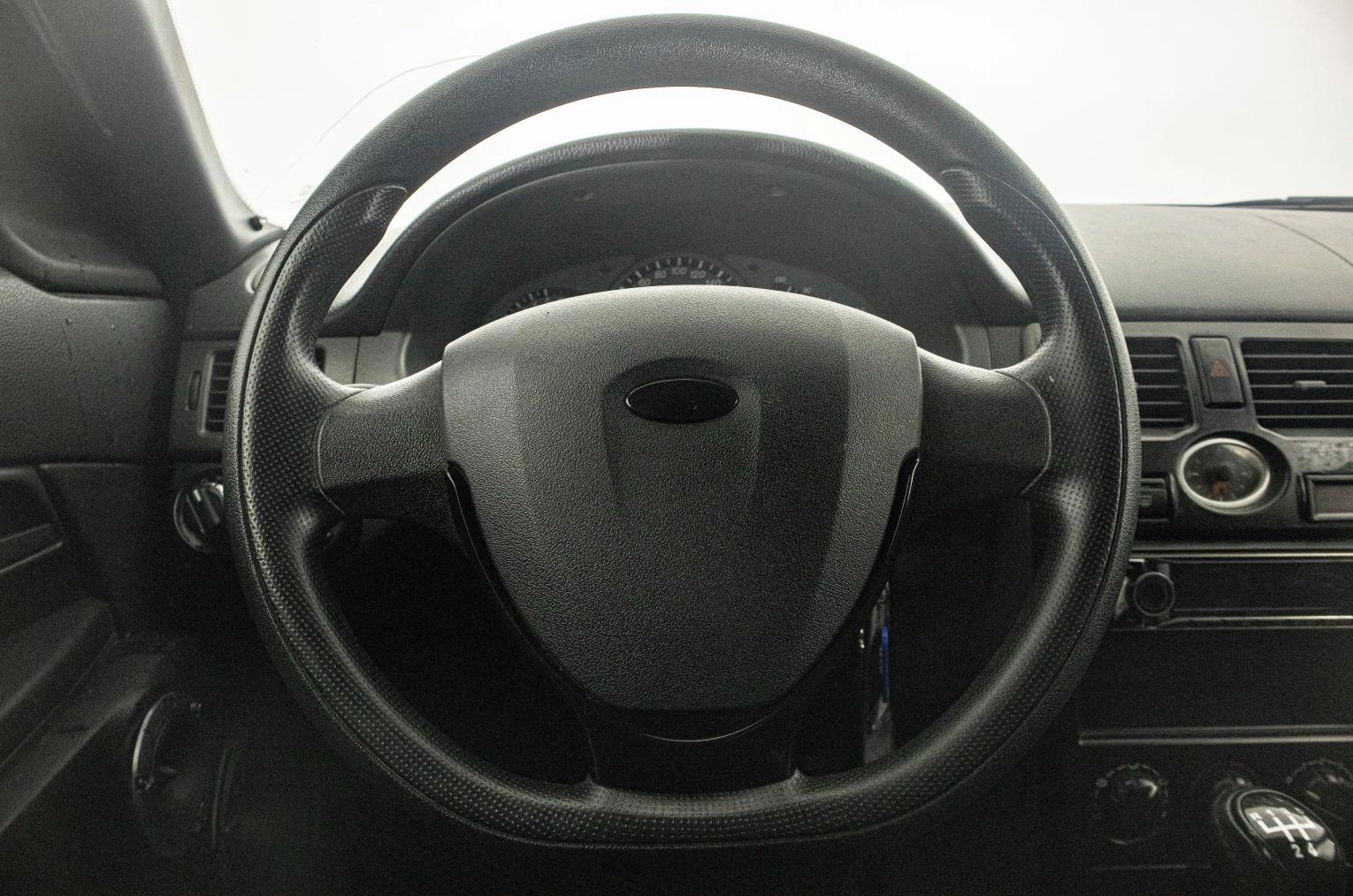 ВАЗ (LADA) Priora 14 из 21