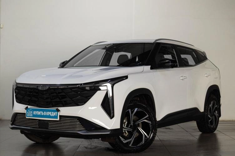 Geely Atlas 3 из 5