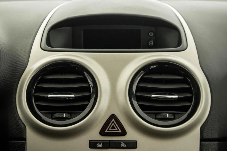 Opel Corsa 18 из 22