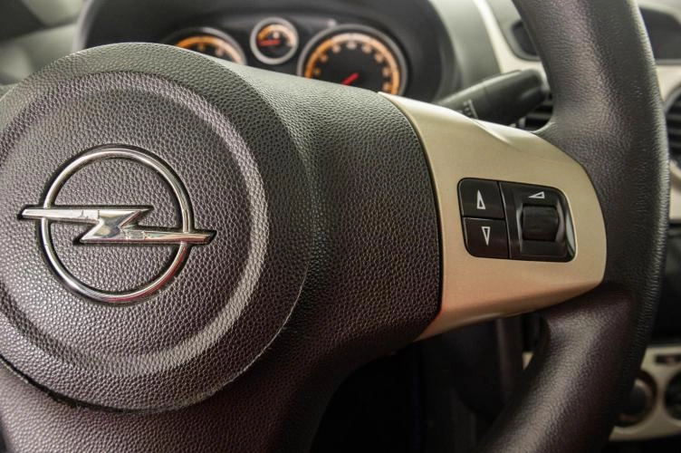 Opel Corsa 17 из 22