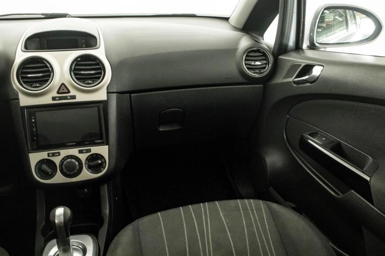 Opel Corsa 14 из 22