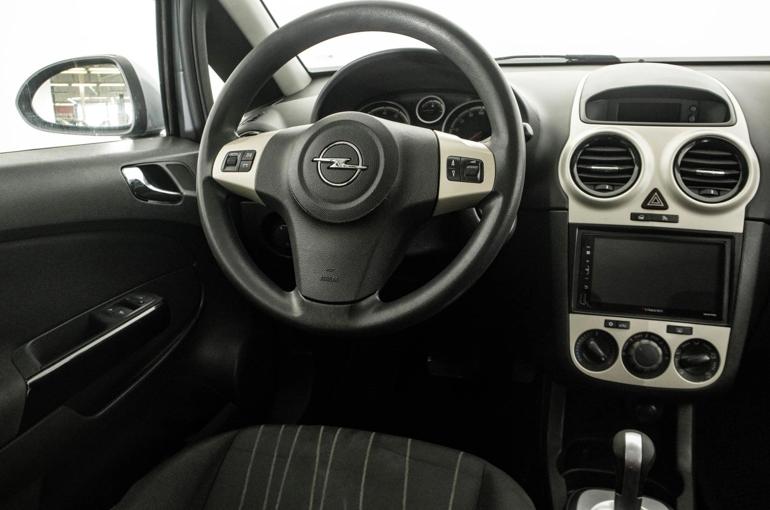 Opel Corsa 12 из 22